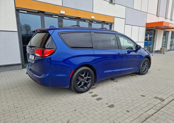 Chrysler Pacifica cena 114900 przebieg: 68000, rok produkcji 2020 z Tarnów małe 211